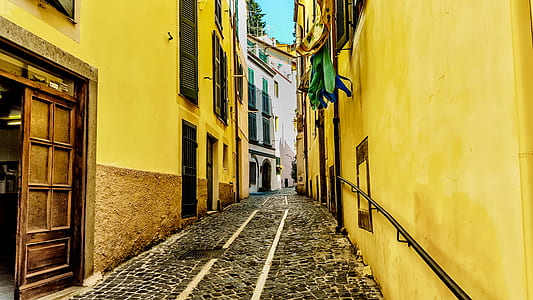empty alley during day thumbnail