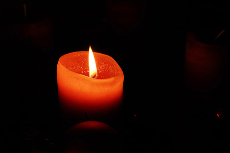 red candle light thumbnail