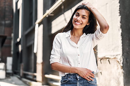 Smiling Woman Poses Photo thumbnail