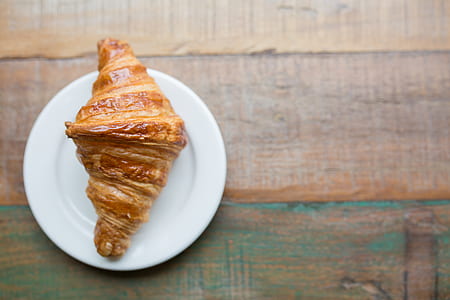 croissant on white plate thumbnail