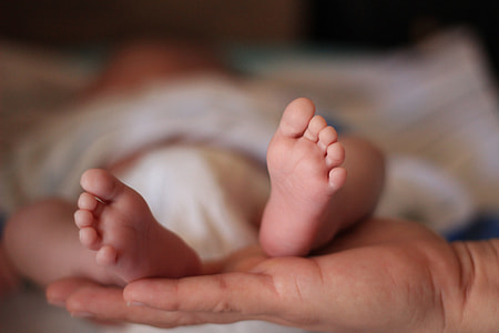 baby's feet thumbnail