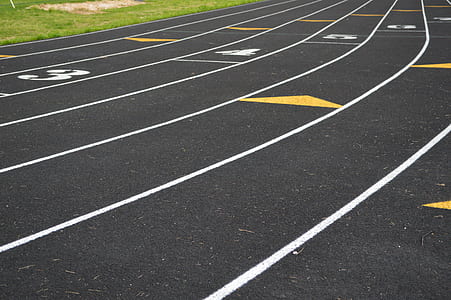 empty race track thumbnail