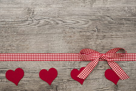 red bow thumbnail