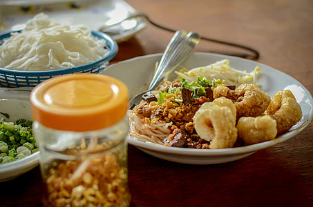 pasta on plate thumbnail