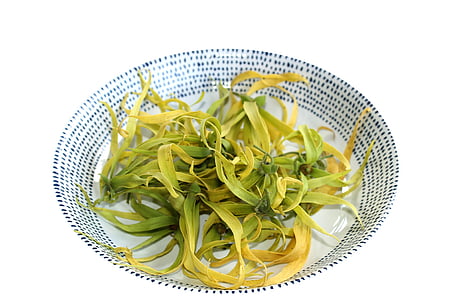 vegetable on plate thumbnail