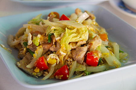 close-up photo of egg omelet thumbnail