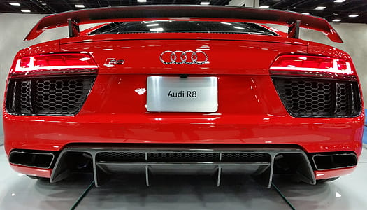 Audi Red R8 thumbnail
