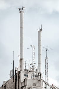 antennas on top of the building thumbnail
