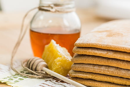 honey jar with dipper thumbnail