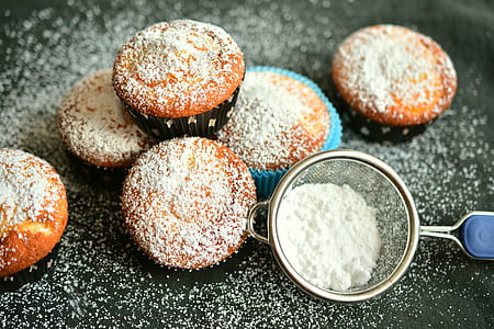 muffins poured with confectionate sugar thumbnail
