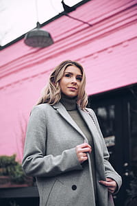 Pretty On Pink Brick Photo thumbnail