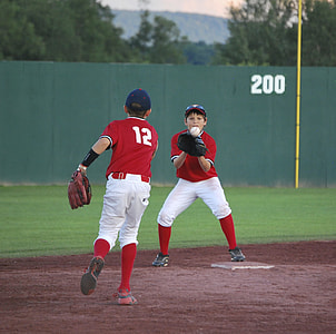 two boy playing baseball thumbnail