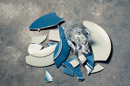broken plate and glass thumbnail