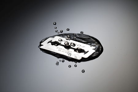 razor blade on water thumbnail
