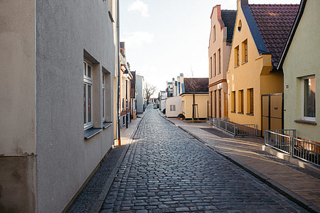 Quiet street thumbnail