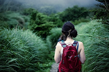woman wearing backpack thumbnail