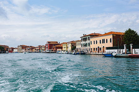 The beautiful and colorful Murano Island, Italy thumbnail