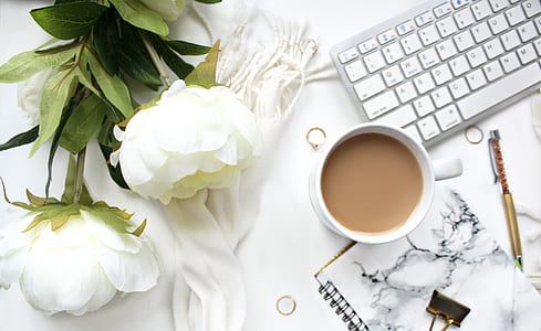 white ceramic mug thumbnail