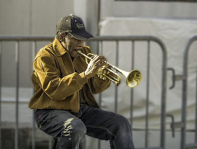 man playing trumpet thumbnail