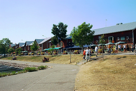 Restaurants by the Marina in Hanko, Finland thumbnail