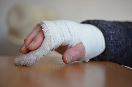 black sleeve thumbnail