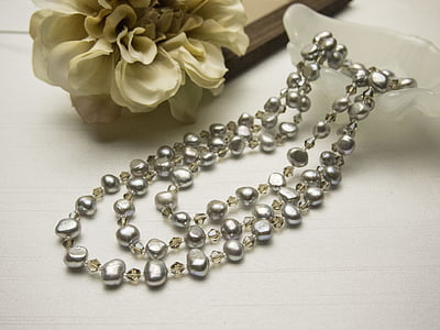 silver-colored necklace thumbnail