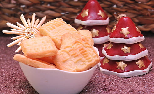 several cookies on white ceramic bowl thumbnail
