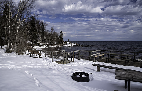 Fence and Picnic Tables along Lake Superior at Temperance River State Park, Minnesota thumbnail