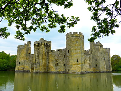 photo of gray brick castle thumbnail
