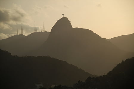 landscape photo of mountains thumbnail