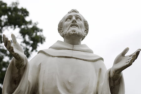 statue of priest thumbnail
