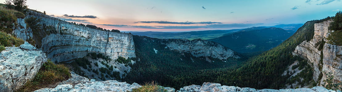 mountain during sunrise thumbnail