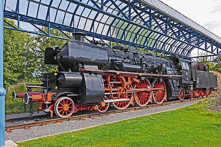 red and black train thumbnail