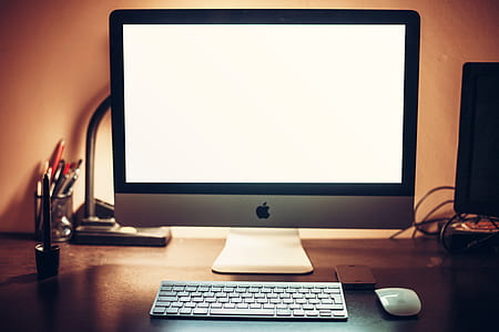 turned on silver iMac with Magic Keyboard and Magic Mouse thumbnail