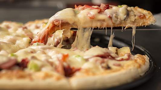 selective focus of pizza thumbnail