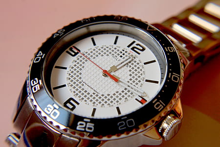 watch pointing at 12:14 thumbnail