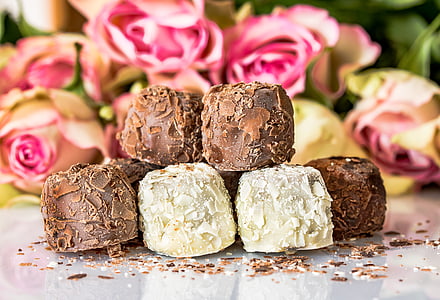 chocolate and vanilla munchies thumbnail
