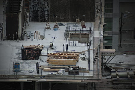 photo of pile of wood plank and scaffold thumbnail