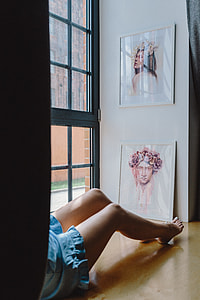Modern loft apartment full of art thumbnail