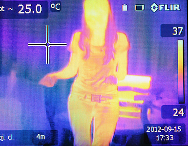 thermal scanner showing woman thumbnail