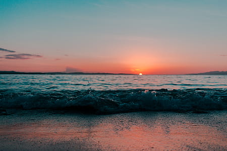 Scenic of Ocean During Sunset thumbnail