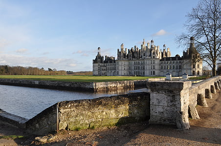 landscape photography of Chateau castle thumbnail