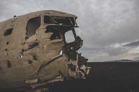 wrecked airplane thumbnail