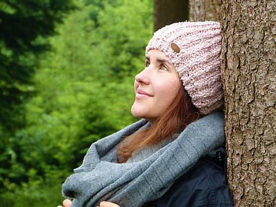 woman leaning on tree thumbnail