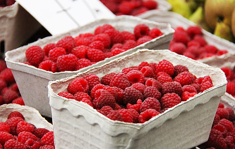 ripe strawberry fruits thumbnail