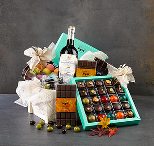 Chocolate, Christmas thumbnail