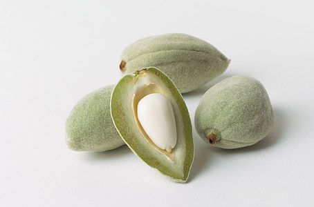 pile of four oblong green fruits thumbnail