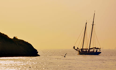 ship on body of water thumbnail