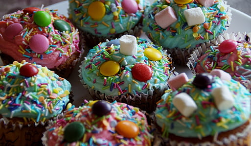 marshmallows and candy sprinkled cupcakes thumbnail