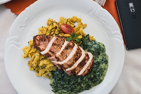 Chicken breast with spinach and potato gnocchi thumbnail